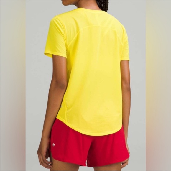 Lululemon High-Neck Running and Training T-Shirt Yellow - Picture 3 of 7